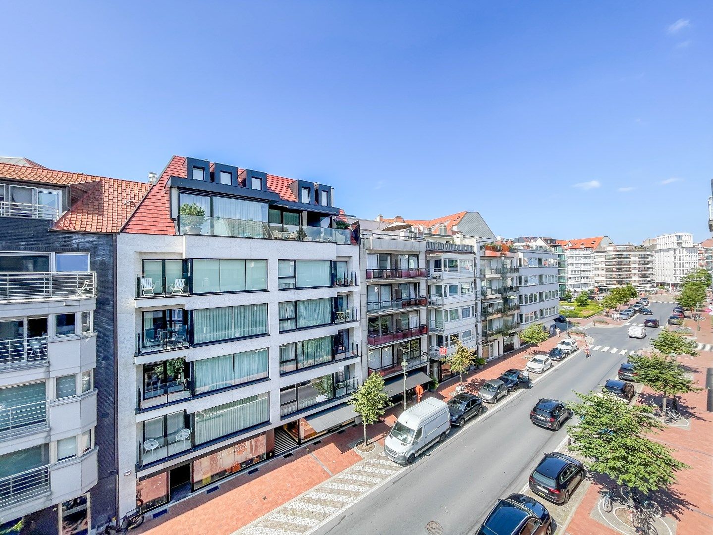 Verzorgd appartement gelegen op de Dumortierlaan vlakbij het Driehoeksplein foto 23