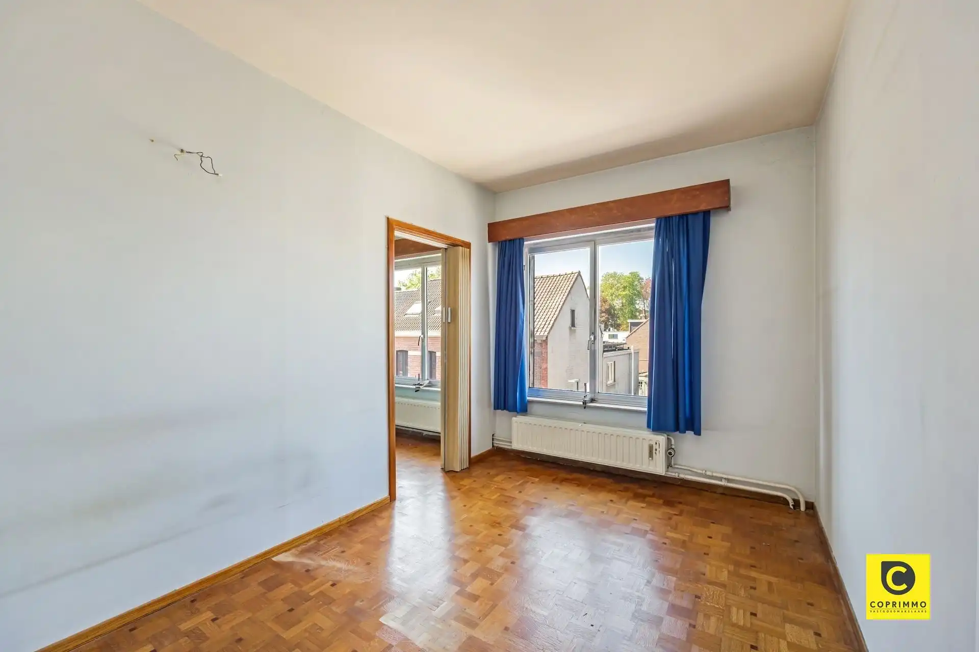 Ruime multifunctionele woning met parking foto 13