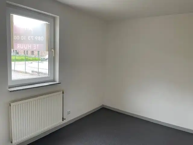 Gelijkvloers appartement met twee slaapkamers en garage foto 7