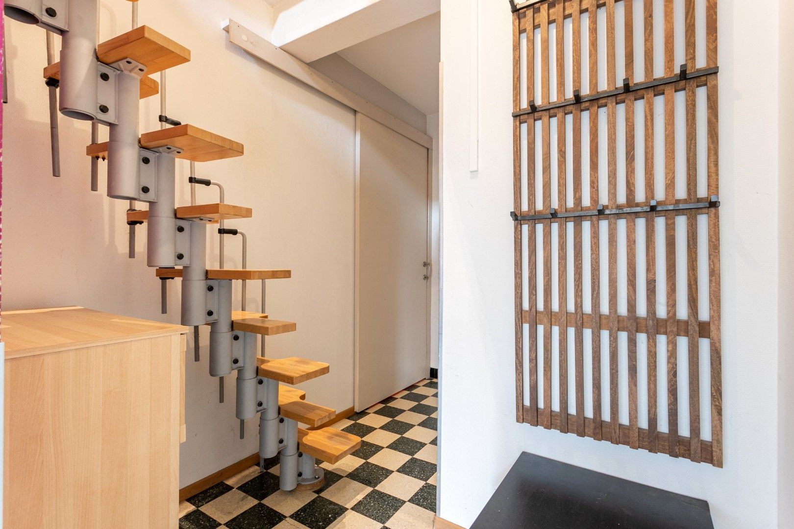 App 200m² met 3 slpks, terras en autostaanplaats te Halle foto 4