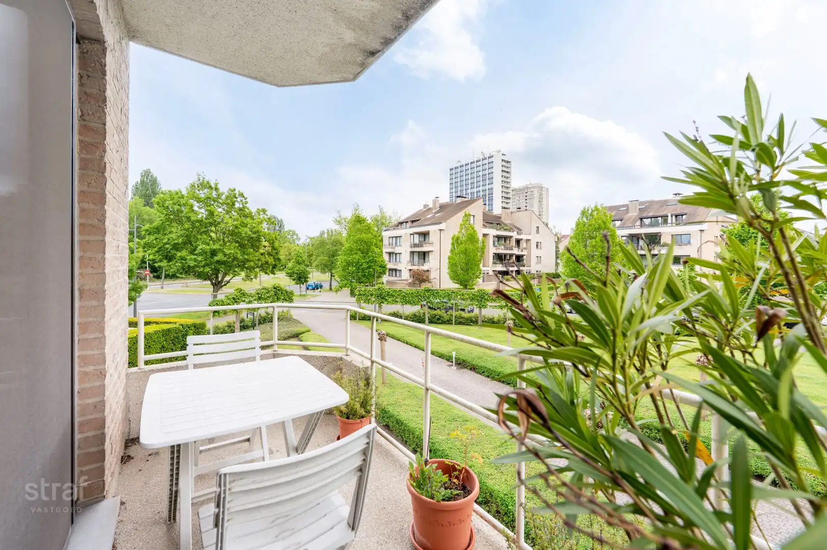 Groot 3 slpk appartement met 2 terrassen foto 8