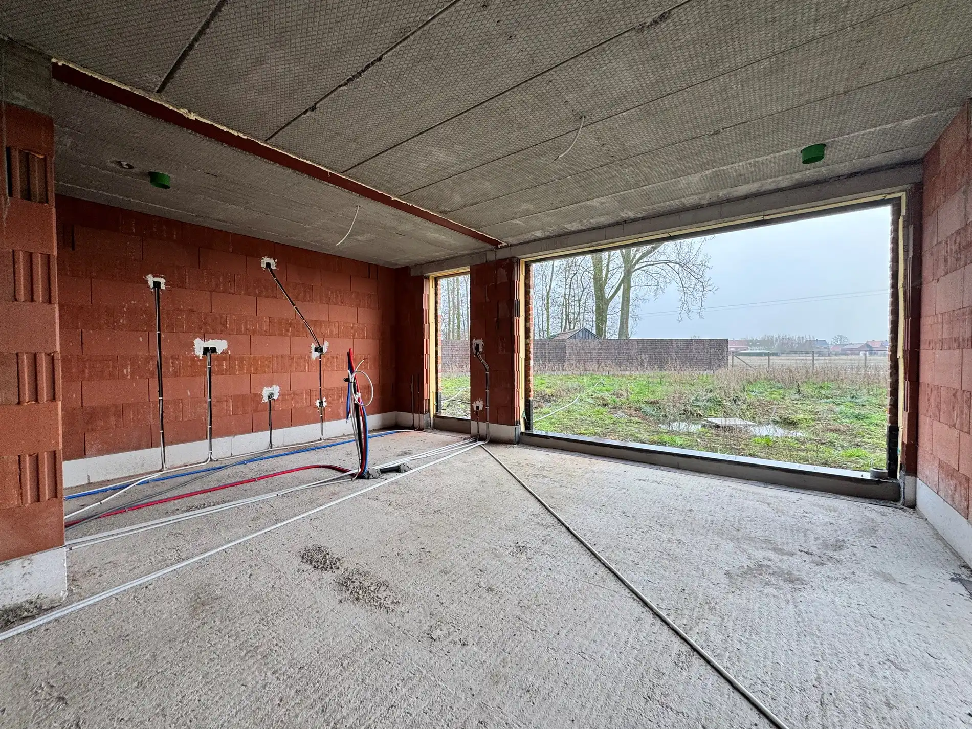 Nieuwbouwwoning met 4 slaapkamers en tuin te Koekelare  foto 12