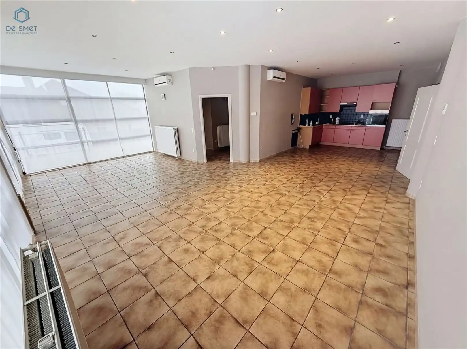 EERSTE BEZOEKDAG WOENSDAG 04/02 OP AFSPRAAK VAN 14U TOT 18U. foto 2