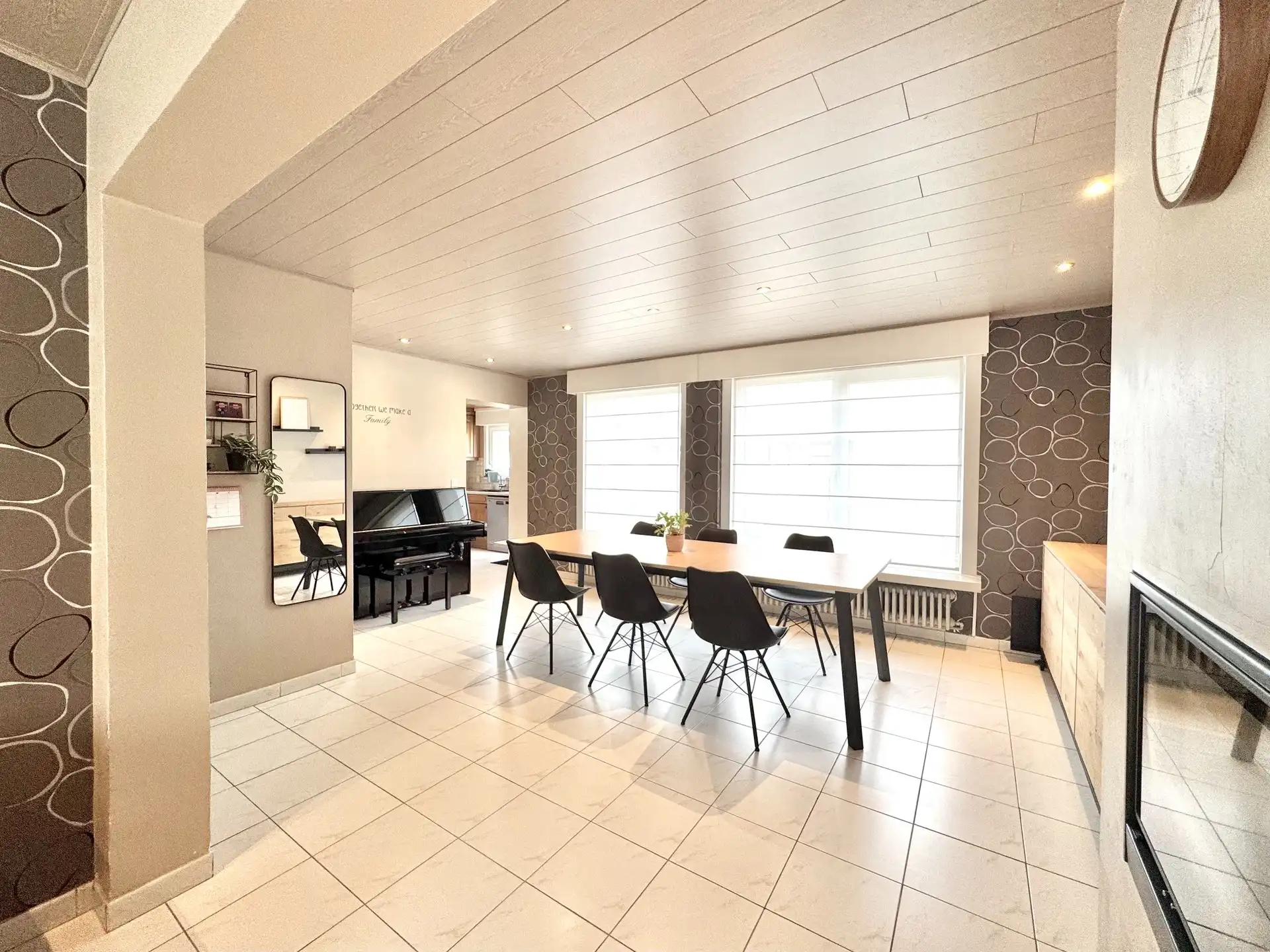 HALFOPEN WONING MET 4 KAMERS, TUIN & GARAGE - 359 m² foto 4