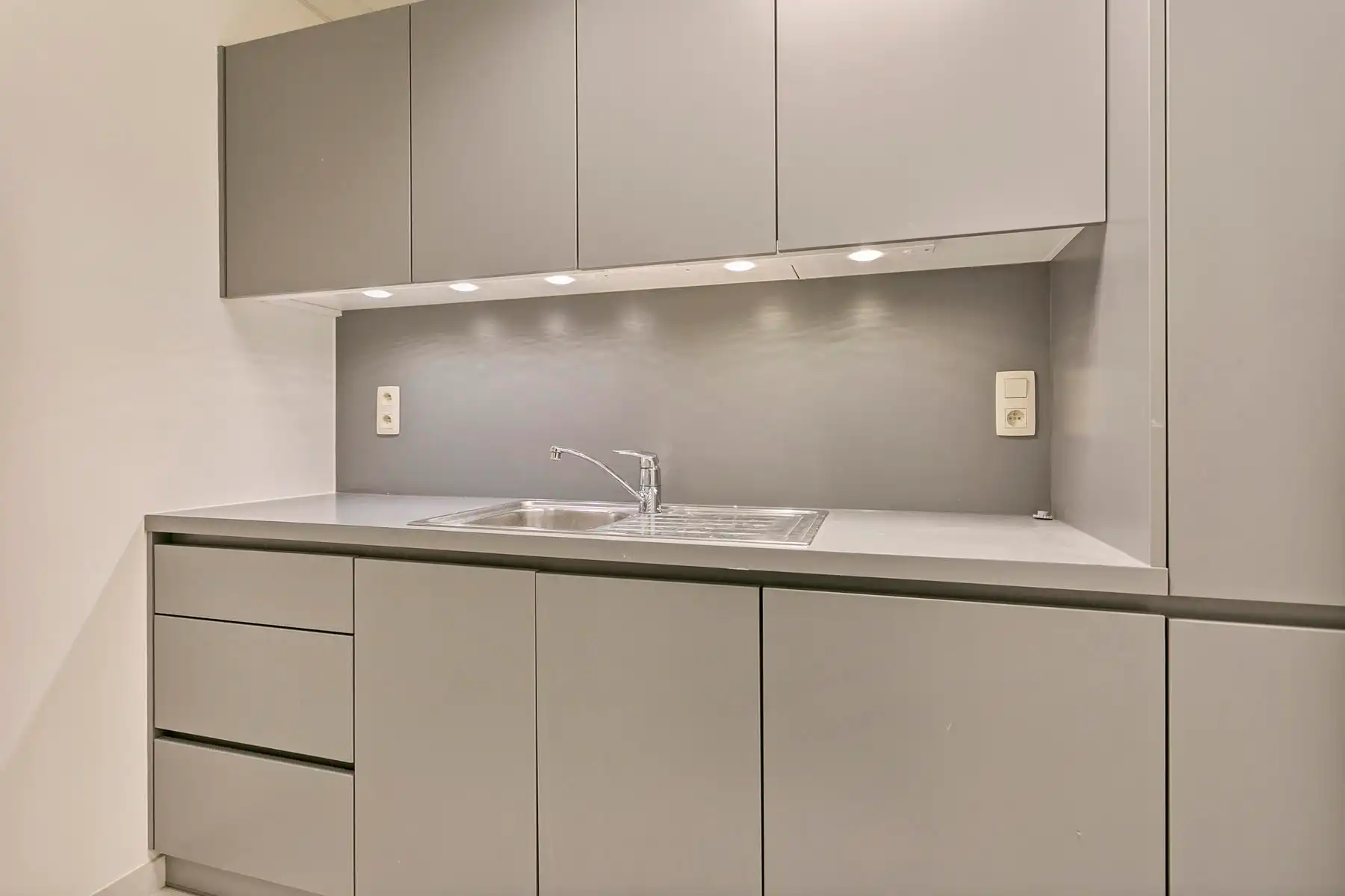 1ste verdieping van gebouw D foto 15