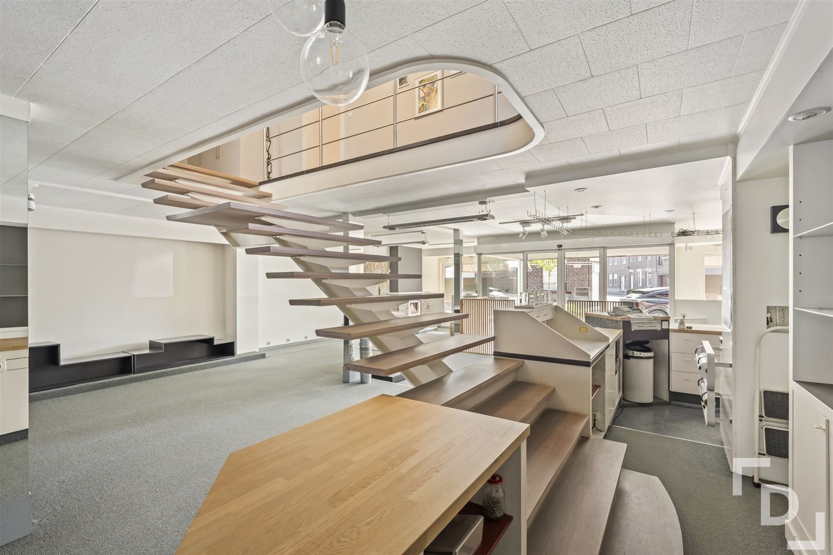 Ruime handelszaak met woonst & verhuurd appartement te koop in Poelkapelle. foto 15