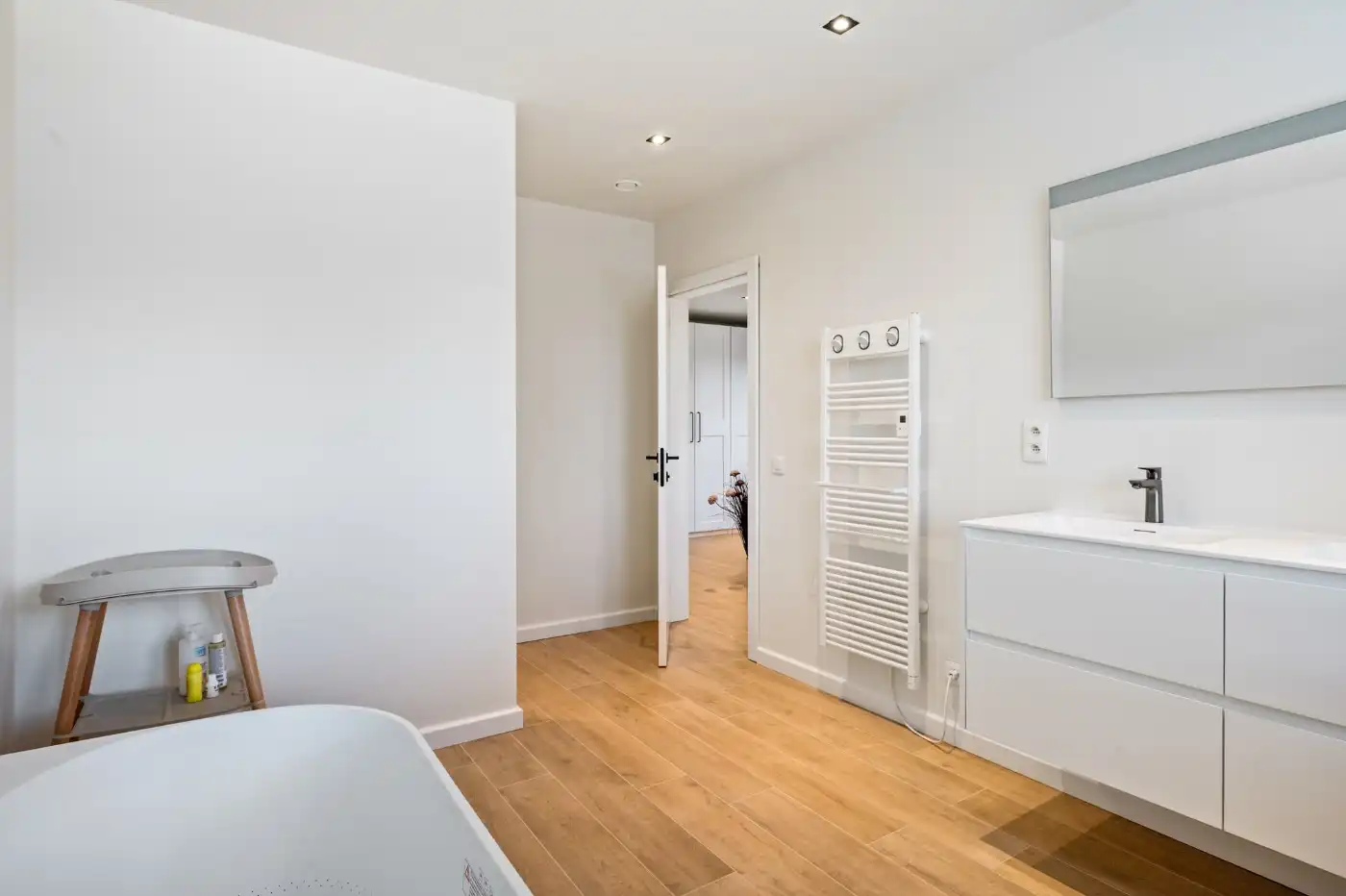 Prachtige BEN-woning met 4 à 5 slpk., inpandige garage en tuin foto 18