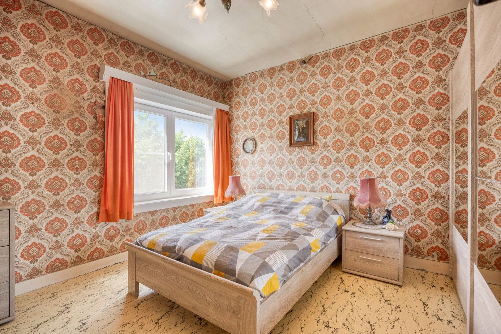 Op te knappen woning met oprit en tuin nabij de Gentbrugse Meersen foto 19