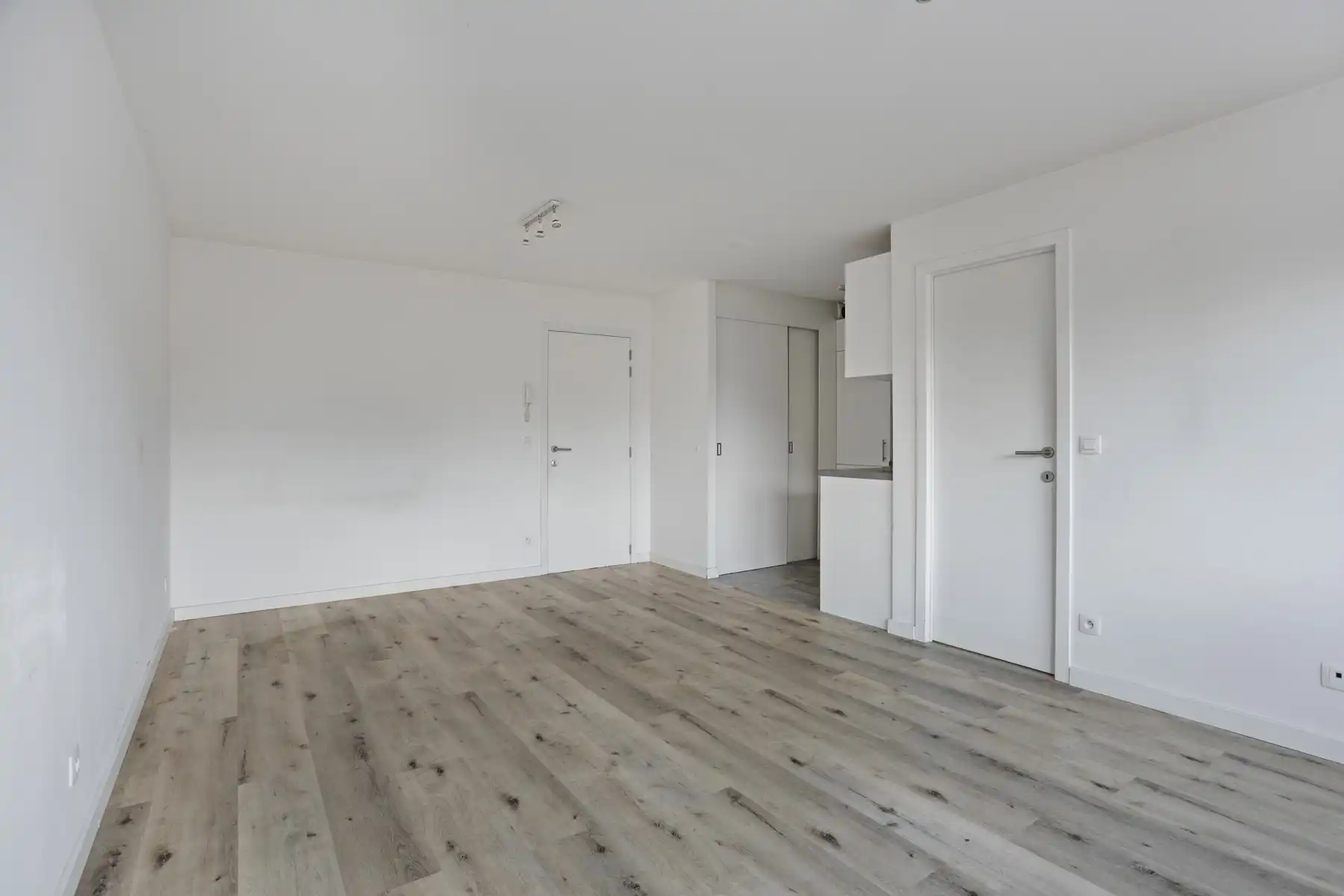 Appartement te huur foto 9