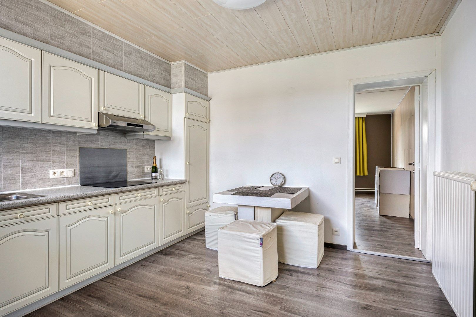 Gezellig 1-kamerappartement nabij station foto 8