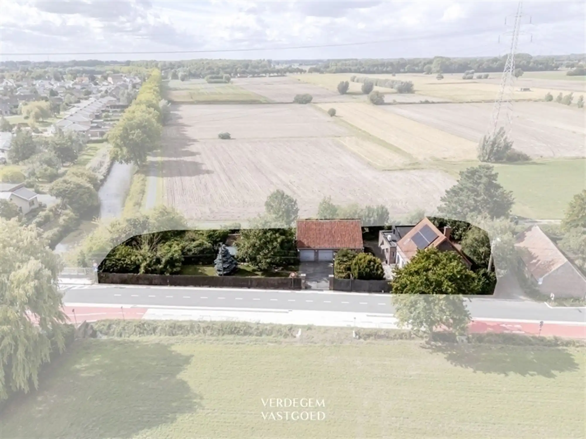 Hoofdfoto van de publicatie: Authentieke woning met recente uitbreiding en uniek historisch accent