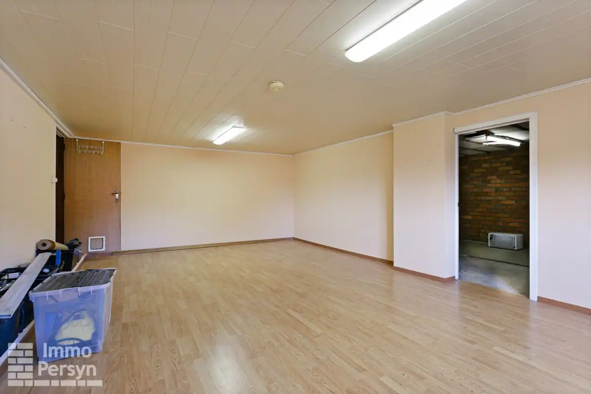 Commercieel pand (inclusief handelsfonds) met instapklaar appartement en achterliggend perceel foto 25