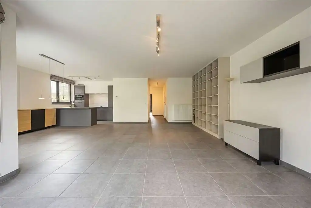 Instapklaar gelijkvloers appartement met tuin foto 5