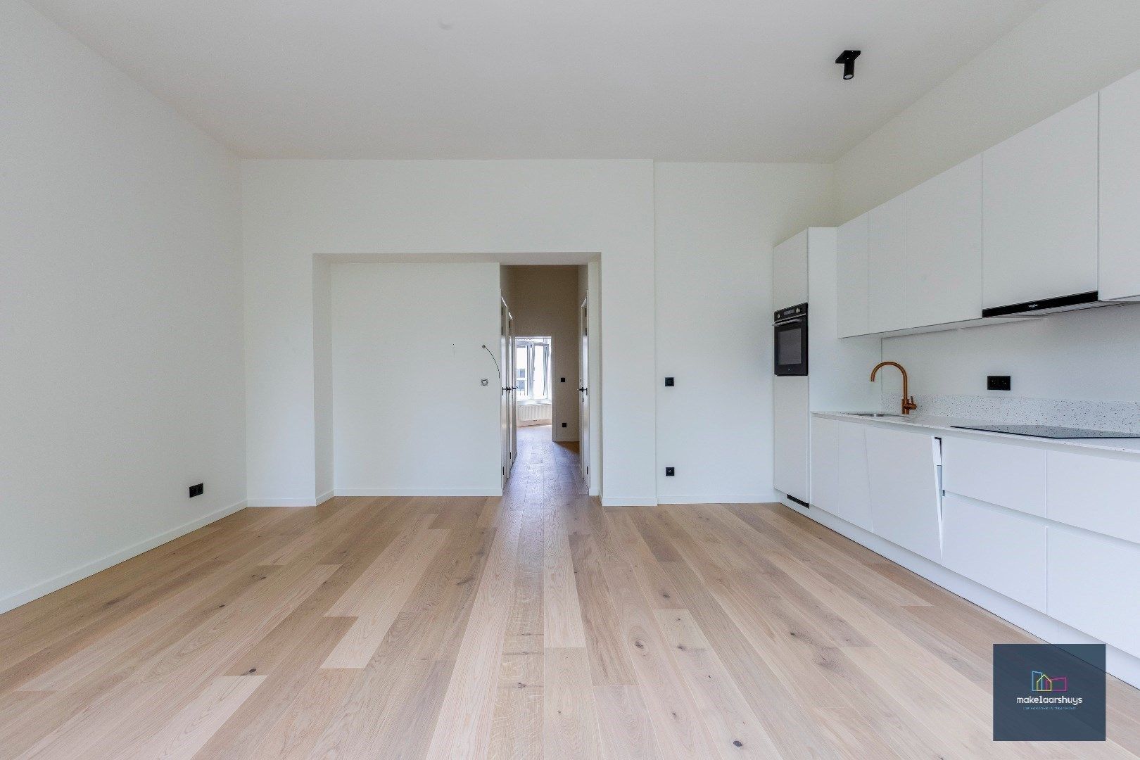 Gunstig gelegen 2 slaapkamerappartement met terras  nabij het Zuidpark foto 9
