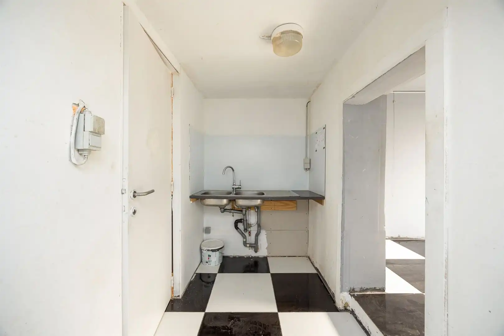 Op te frissen/te renoveren woning te Hoboken foto 15