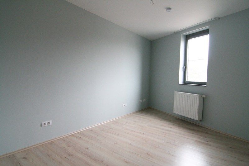 Wonen in een tweeslaapkamerappartement met zicht op het KANAAL foto 8