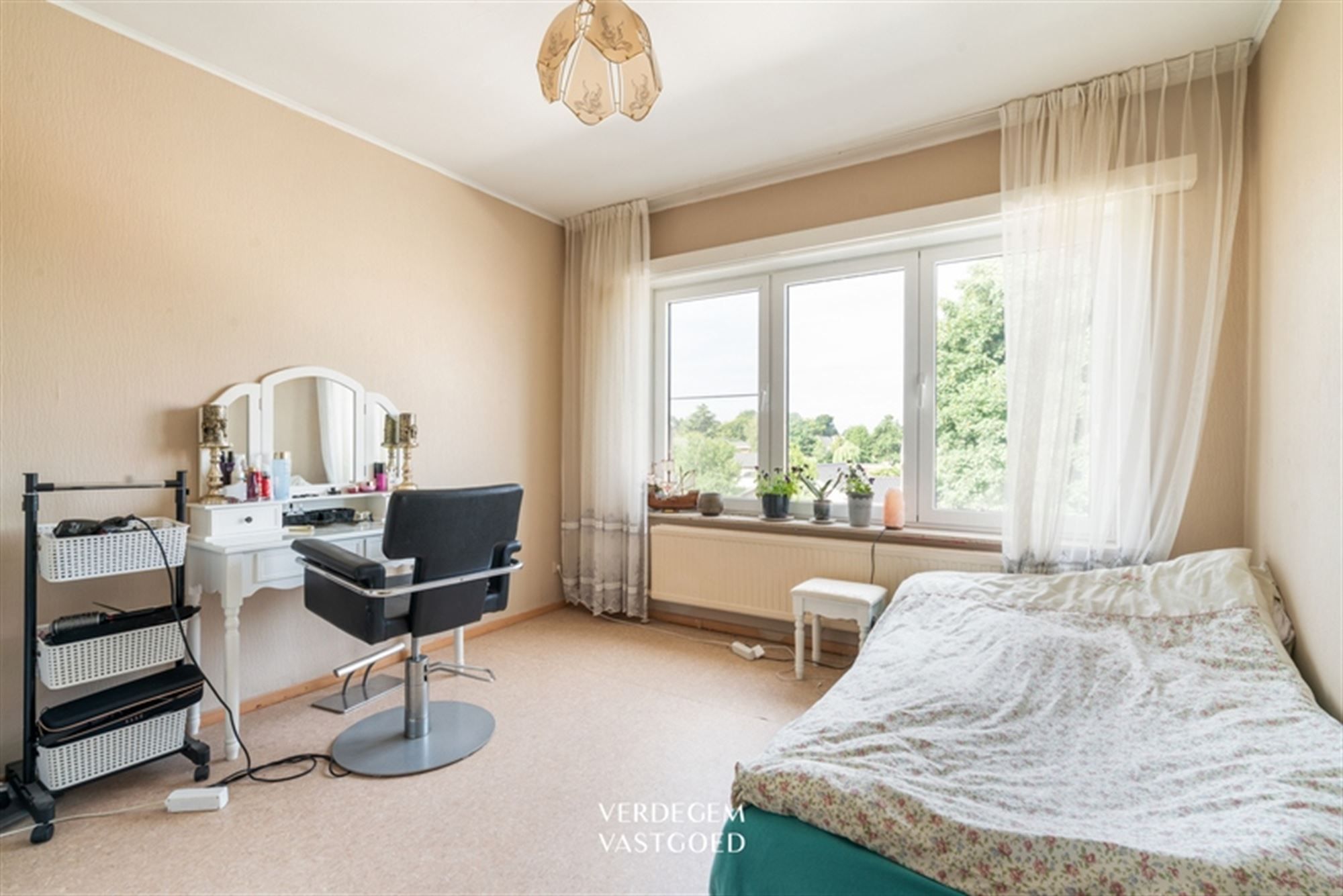 Instapklaar appartement met 2 slaapkamers en garage foto 8