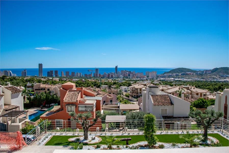 NIEUWBOUW LUXE VILLA IN FINESTRAT MET UITZICHT OP ZEE foto 2