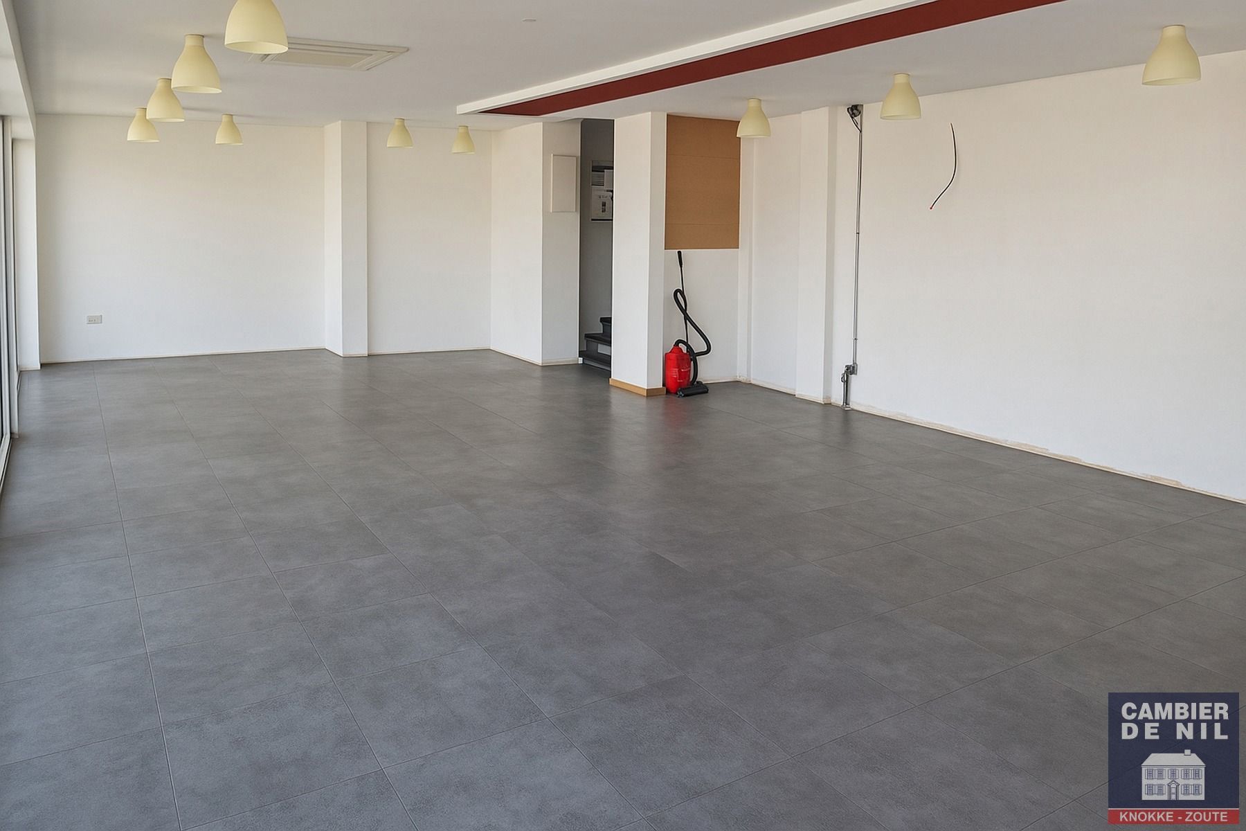 Zeedijk Het Zoute handelspand te huur op toplocatie  foto 3