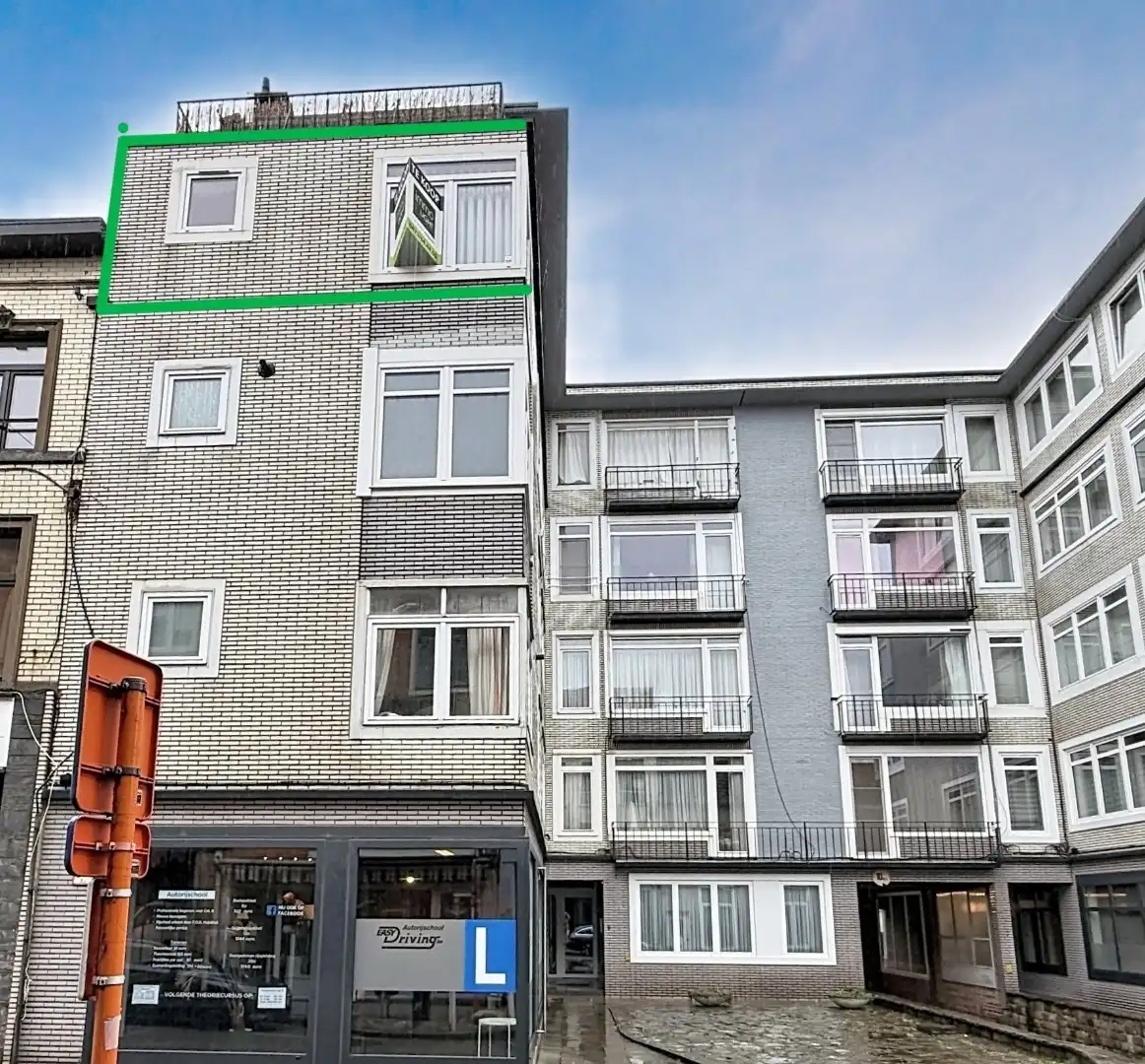 Stijlvol gerenoveerd appartement met terras in centrum Tienen foto {{pictureIndex}}