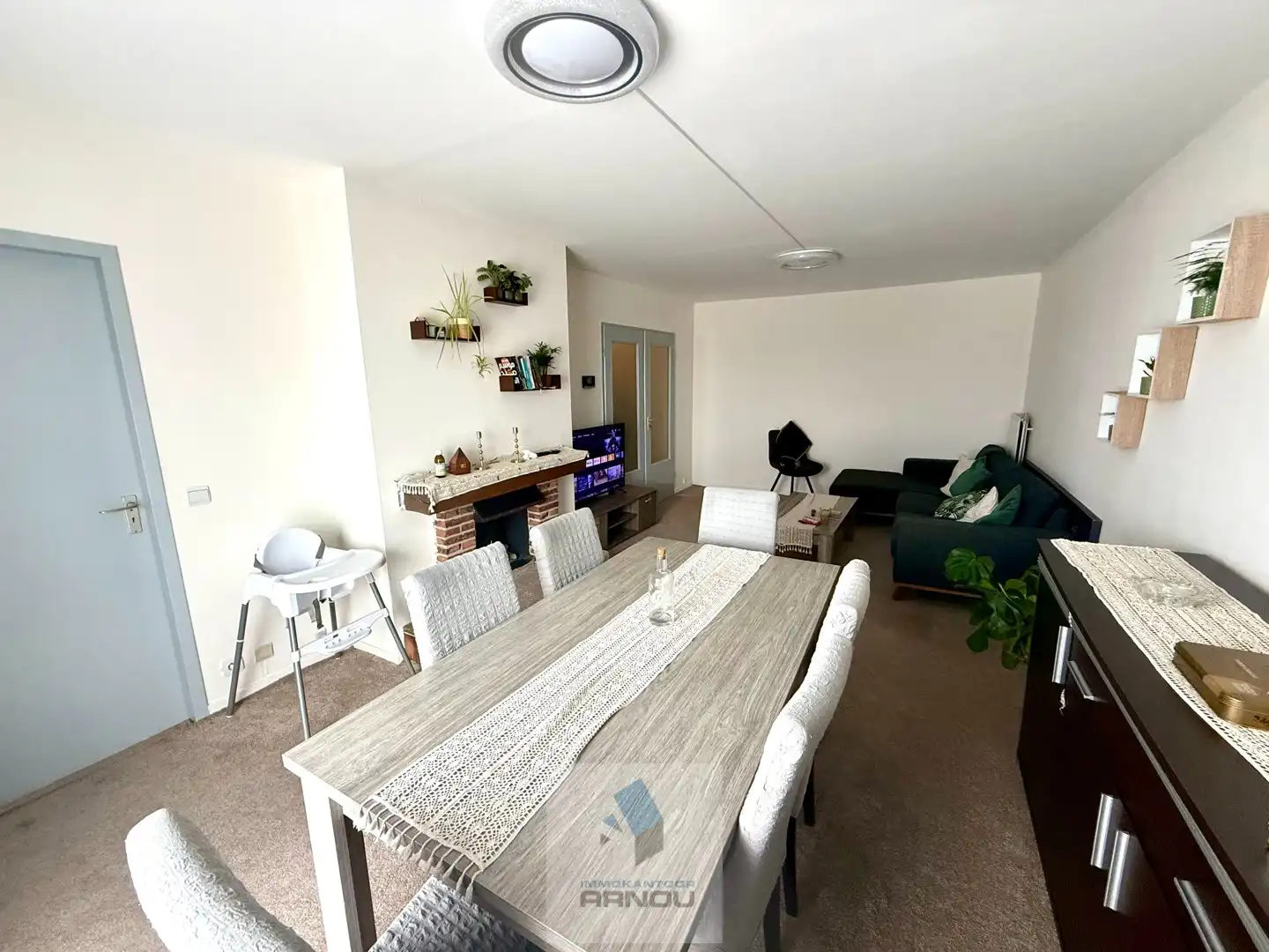 Gunstig gelegen appartement met 2 slaapkamers foto 4