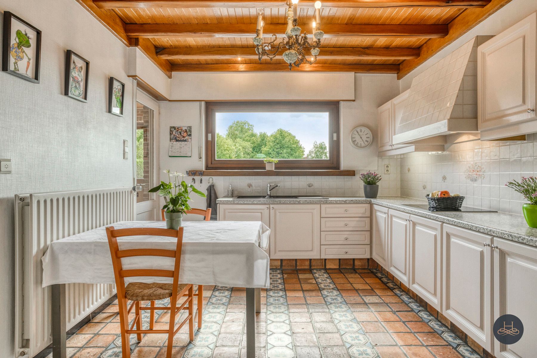 Perfect onderhouden en ruime woning met prachtige ZW tuin foto 16