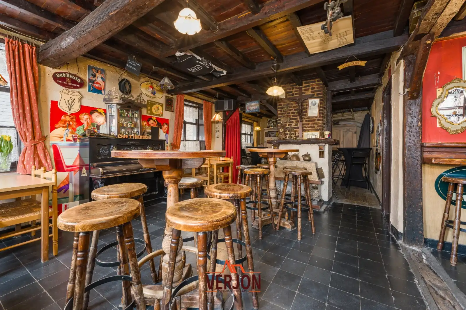 Idylisch café in het hart van Ardooie foto 7