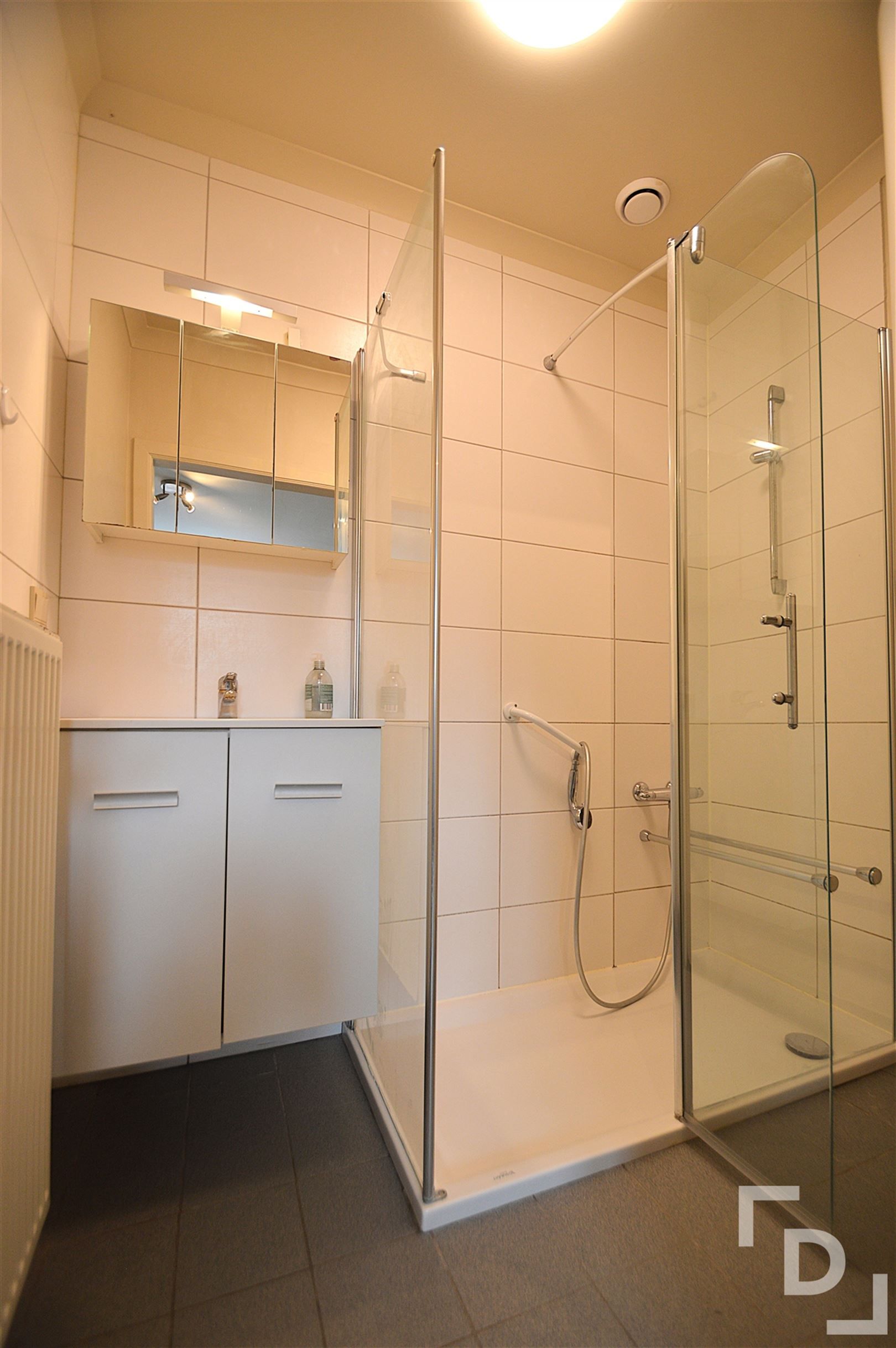 Dak appartement in centrum Ieper foto 8
