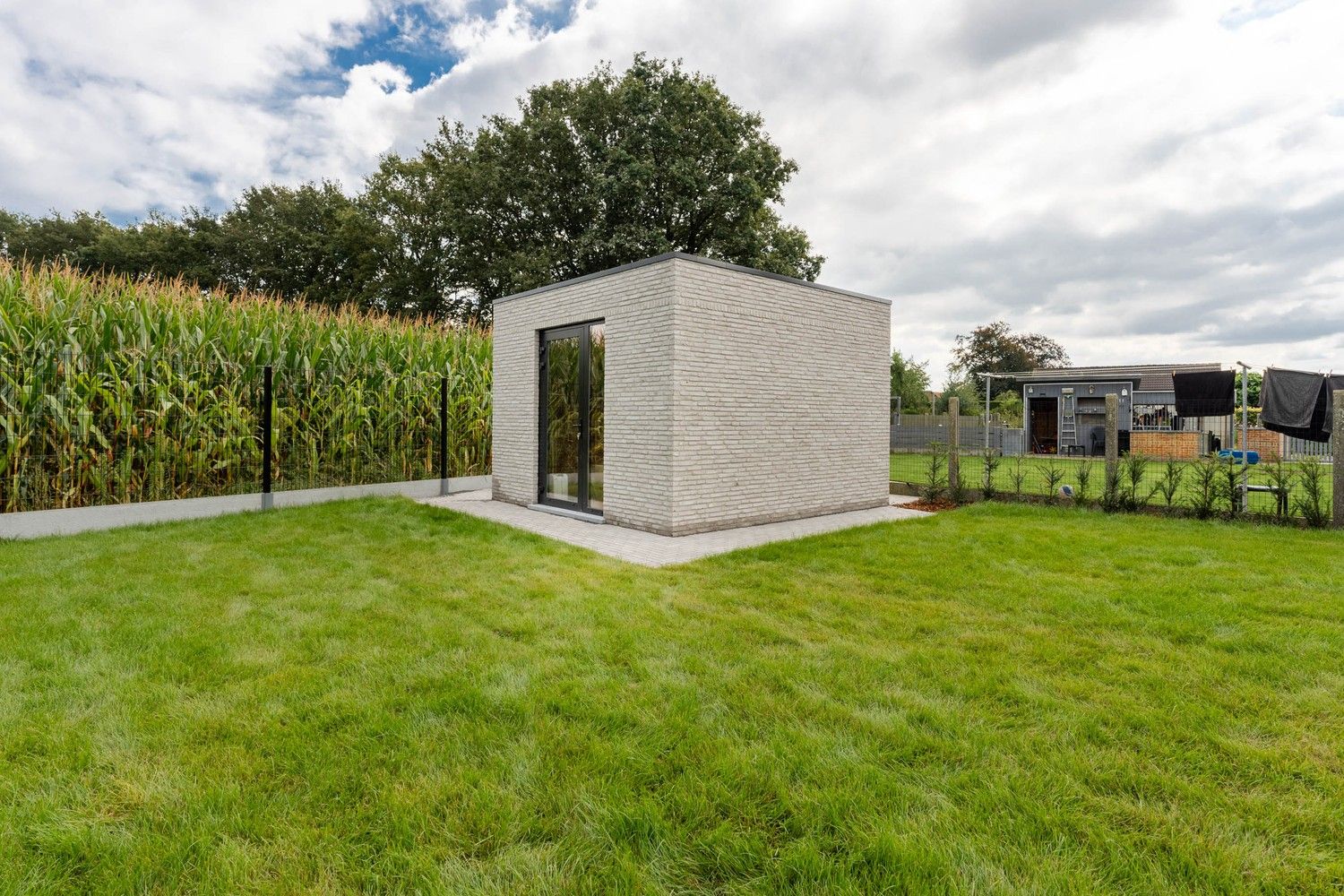 Ruime moderne nieuwbouw woning met 3 SLK met zicht op de weilanden in een rustige straat foto 7