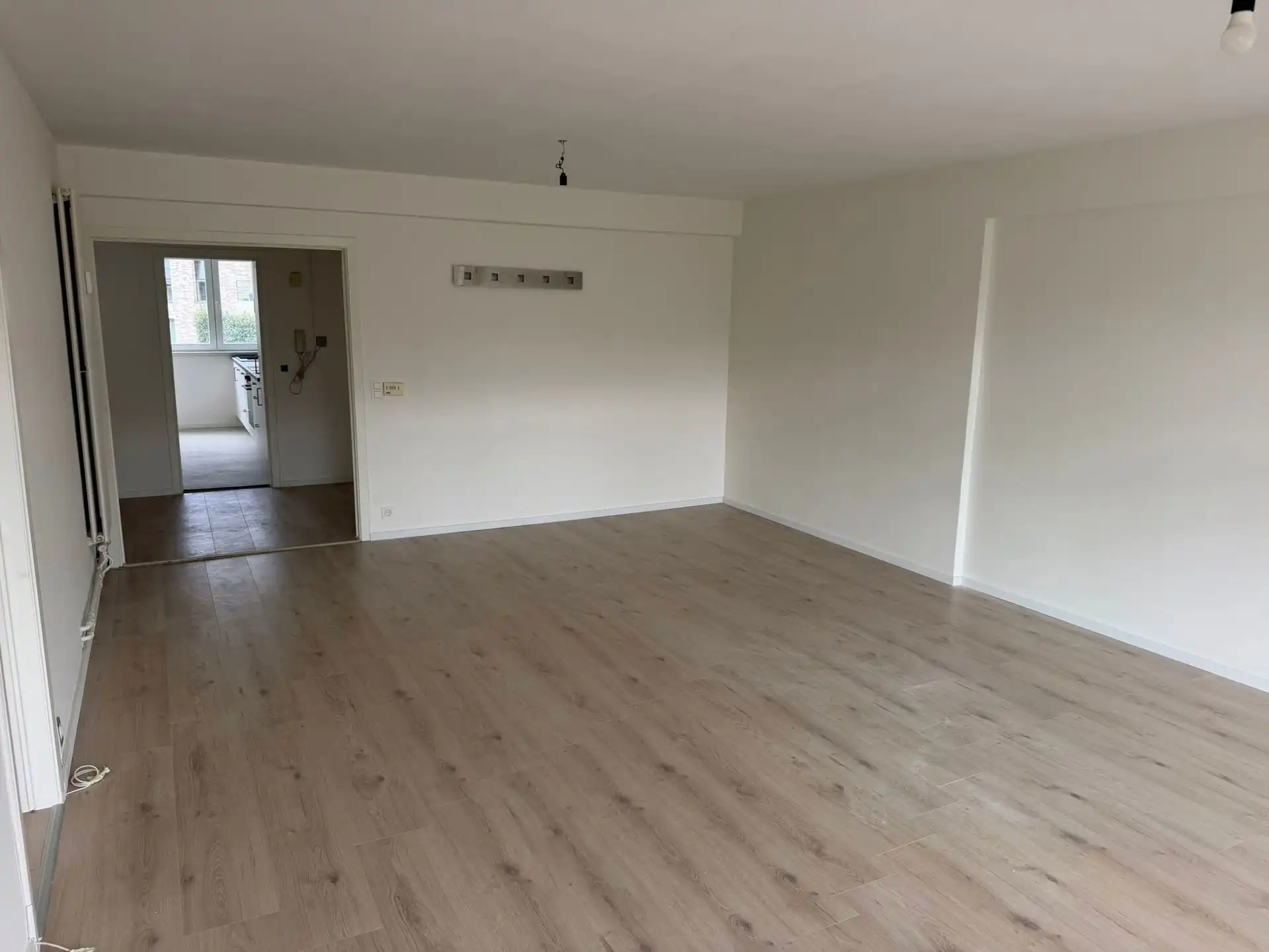 GENK te koop: gerenoveerd appartement met 2 slaapkamers foto 9