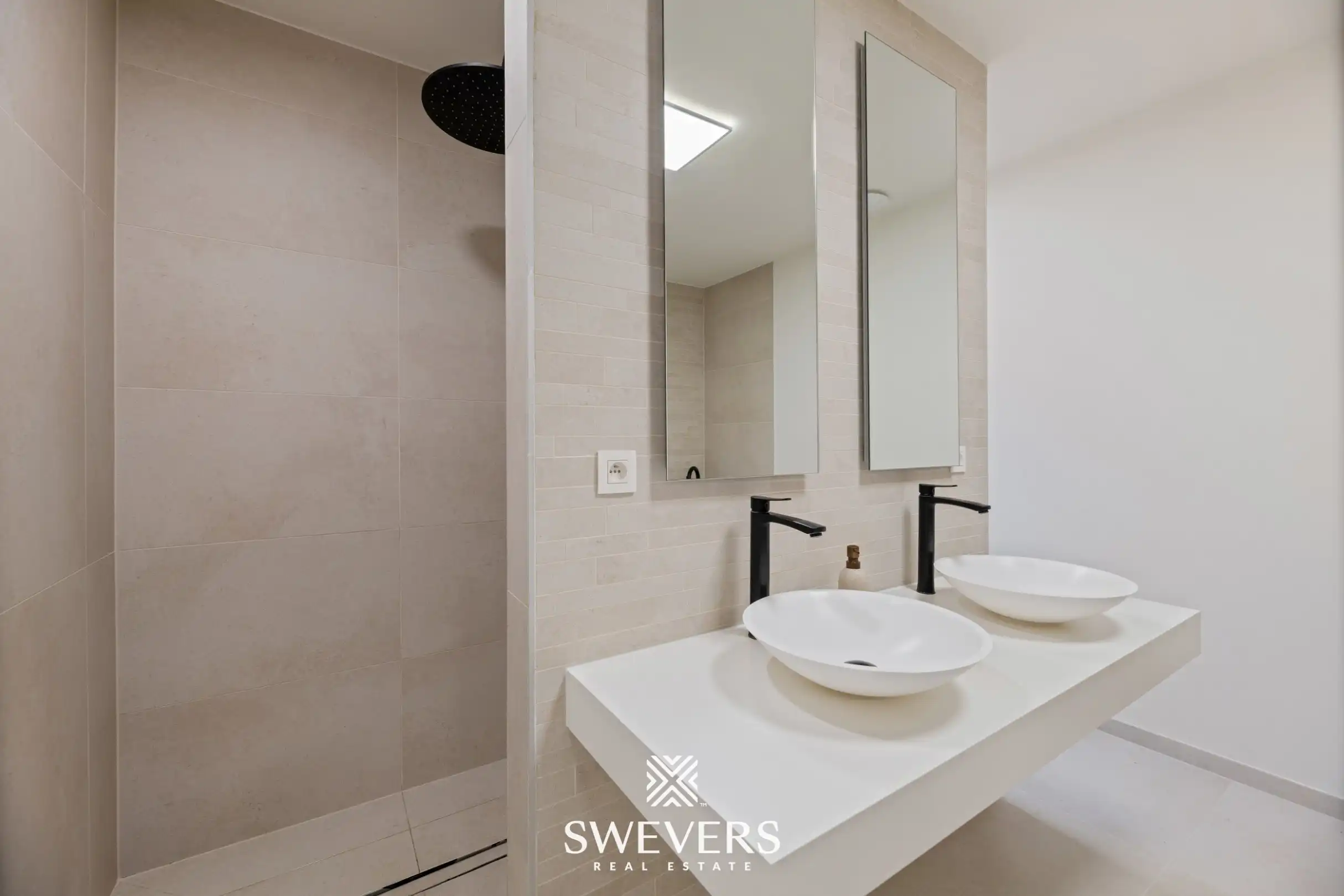 Instapklare, energiezuinige gezinswoning van 224m² te Beringen foto 21