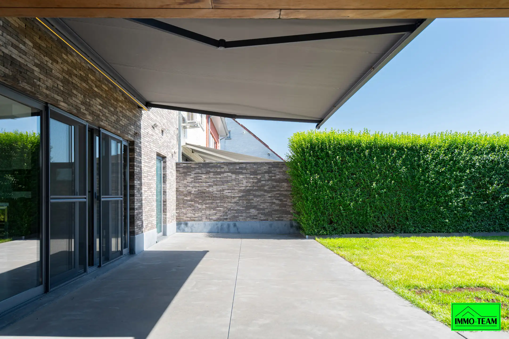 Instapklare gezinswoning met luxe afwerking in Denderleeuw.  foto 3