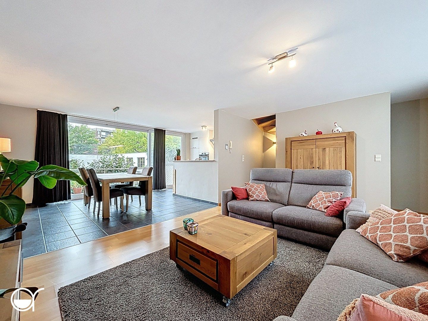 Beletagewoning met stadstuin en dakterras in de buurt van de Visserij foto 3