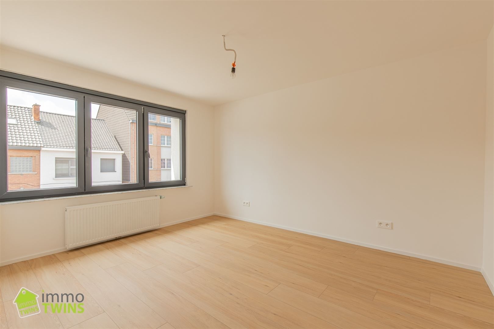 Volledig gerenoveerde gezinswoning met ruime tuin te Lebbeke foto 15