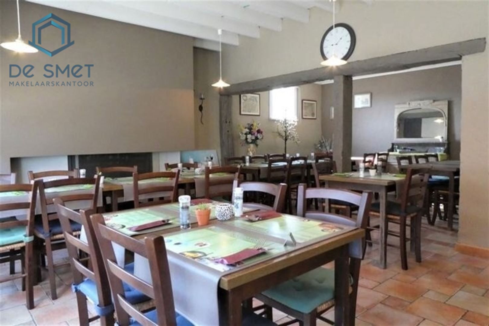 Veelzijdige Woning om te Vormen naar woning, Zonnig Terras en Grote Tuin in het Charmante Voorde foto 3