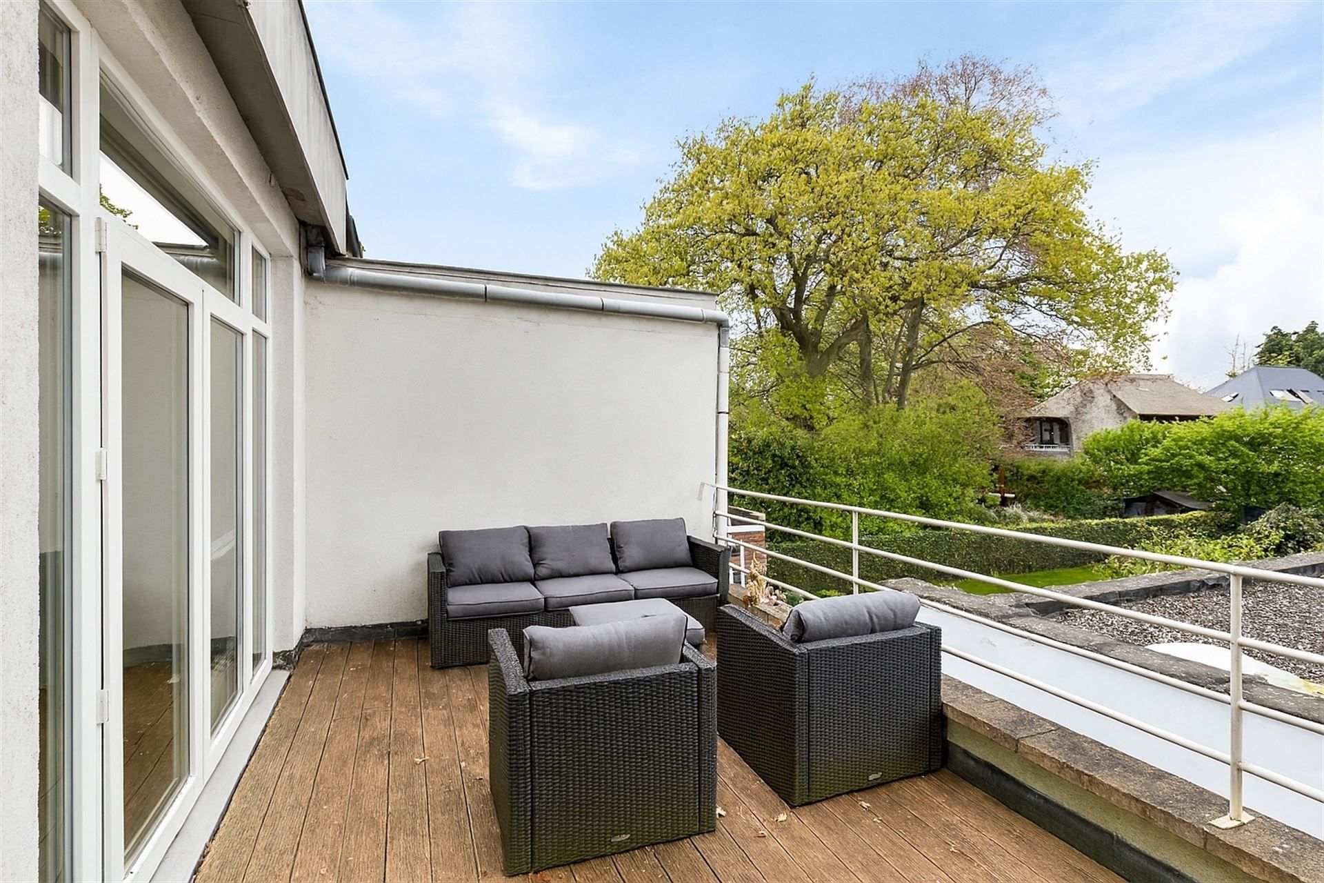 Karaktervolle woning met twee aparte woonunits foto 18