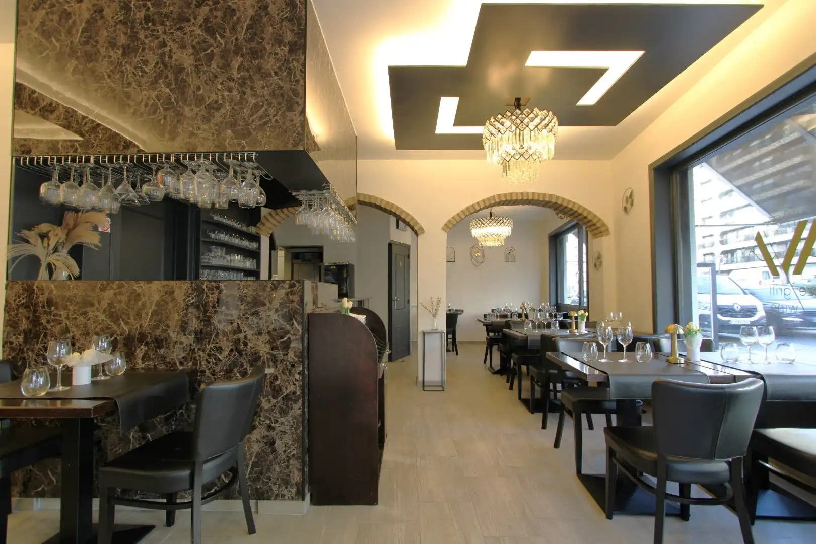 Verhuurd HOEK restaurant Kardinaal Mercierstraat 18 Heist te koop foto {{pictureIndex}}