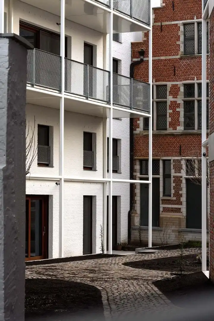 LAATSTE NIEUWBOUW COMMERCIËLE UNITS IN HET HIPPE PORTIER 51 foto 16