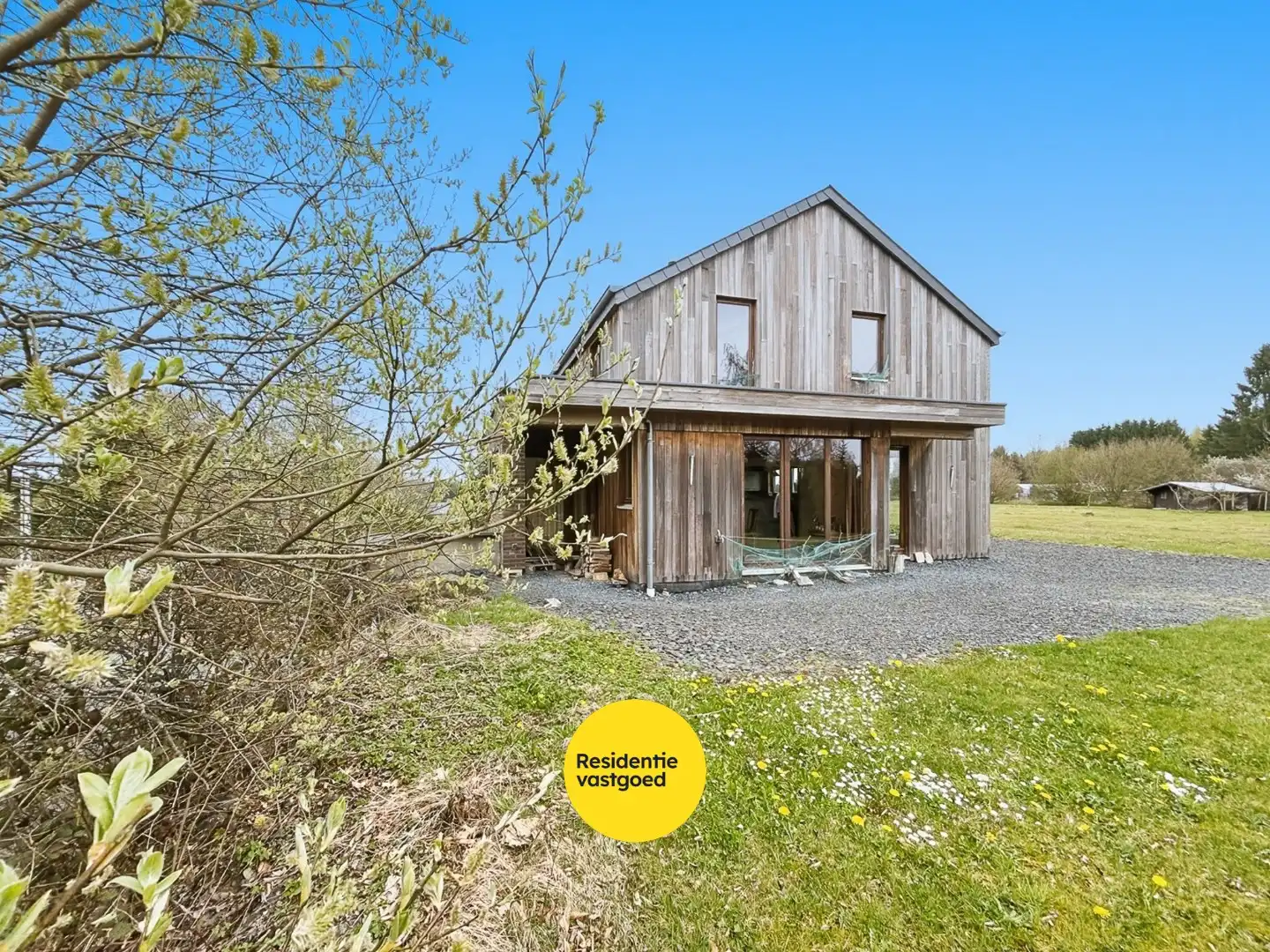 Charmante woning met karakter in het groene Paliseul foto 2