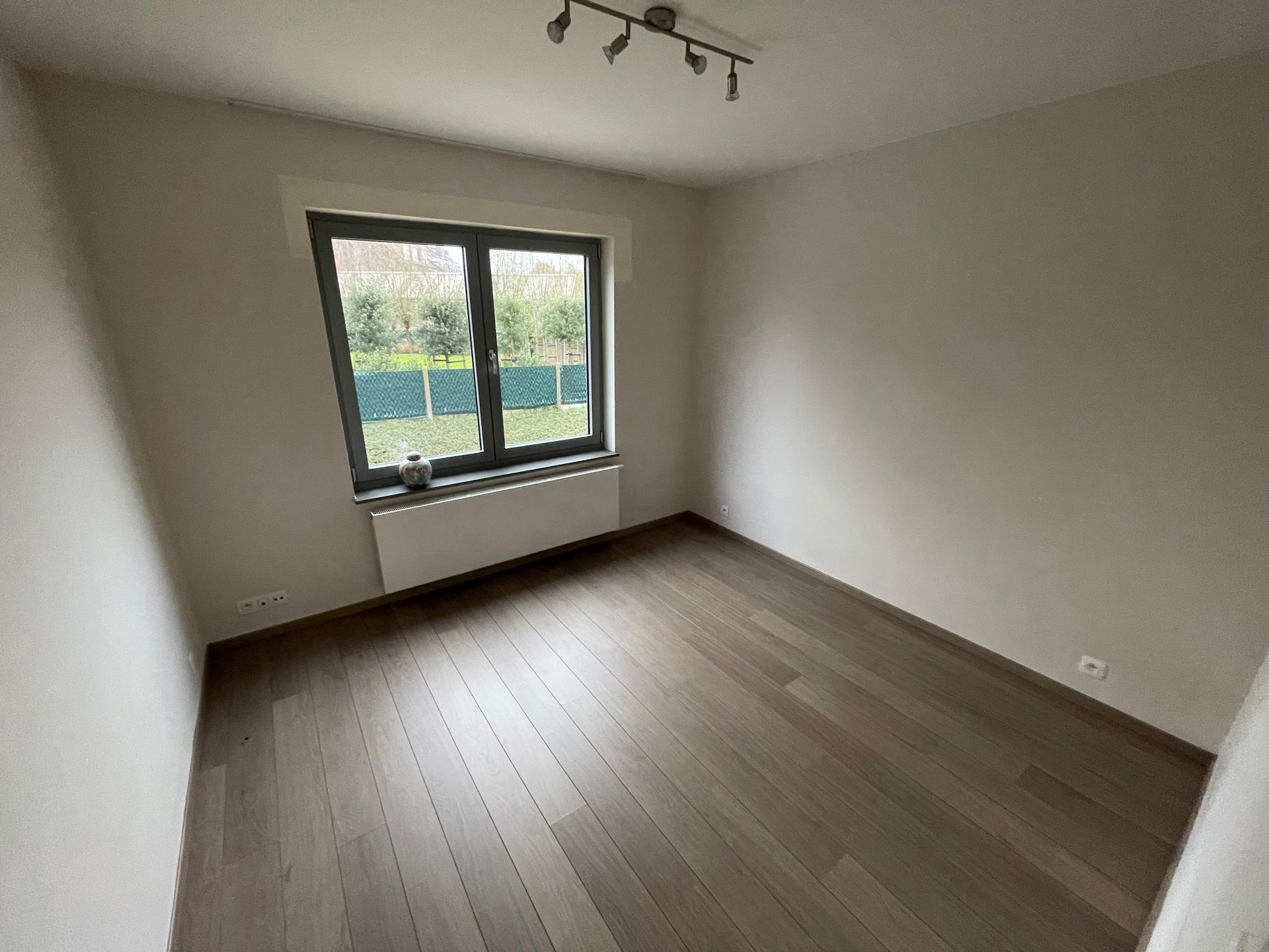 Appartement met twee slaapkamers en centrale ligging te huur foto 8