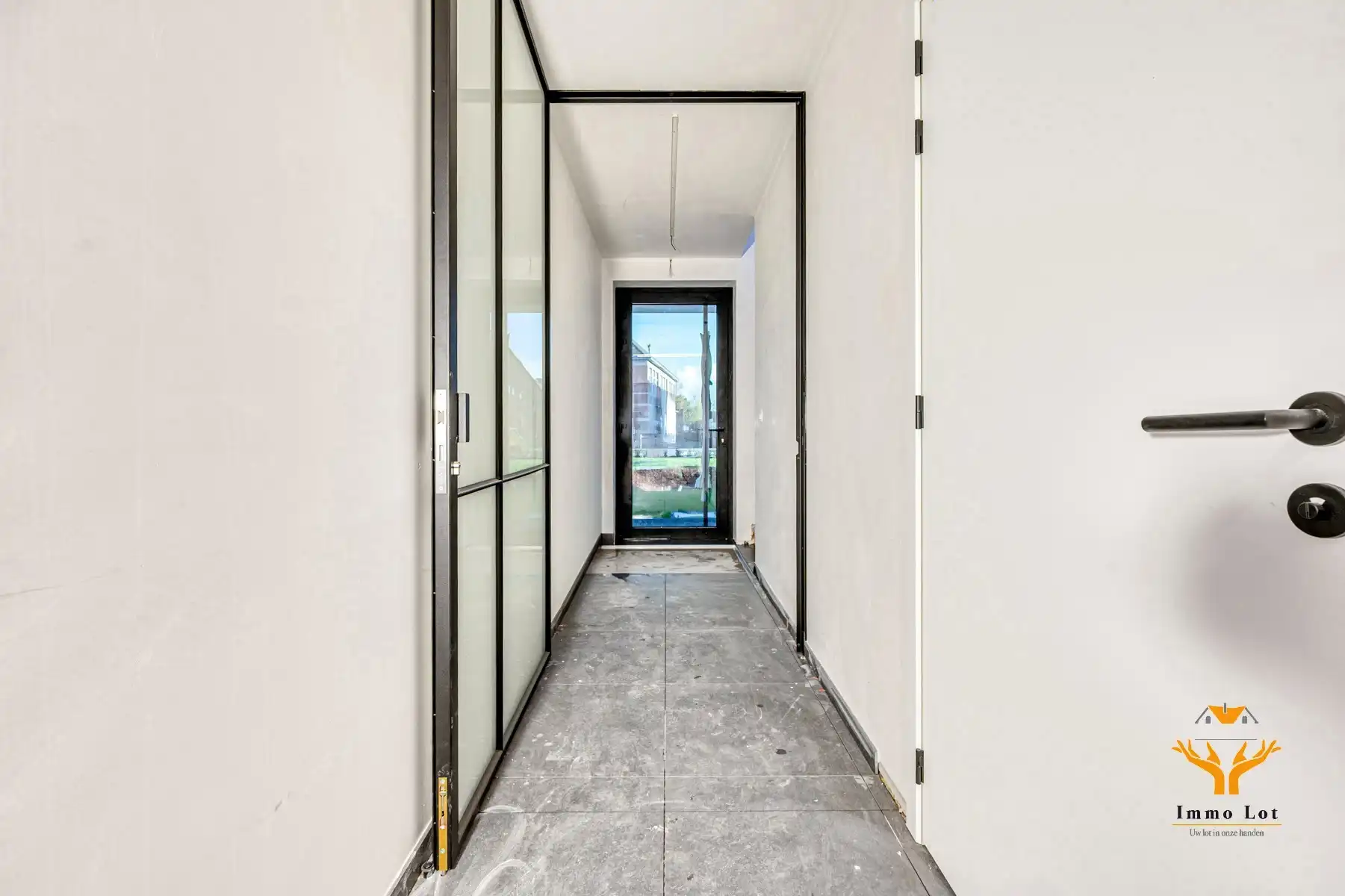 Nieuwbouw kantoorruimte/praktijkruimte te huur op zeer centrale locatie foto 3