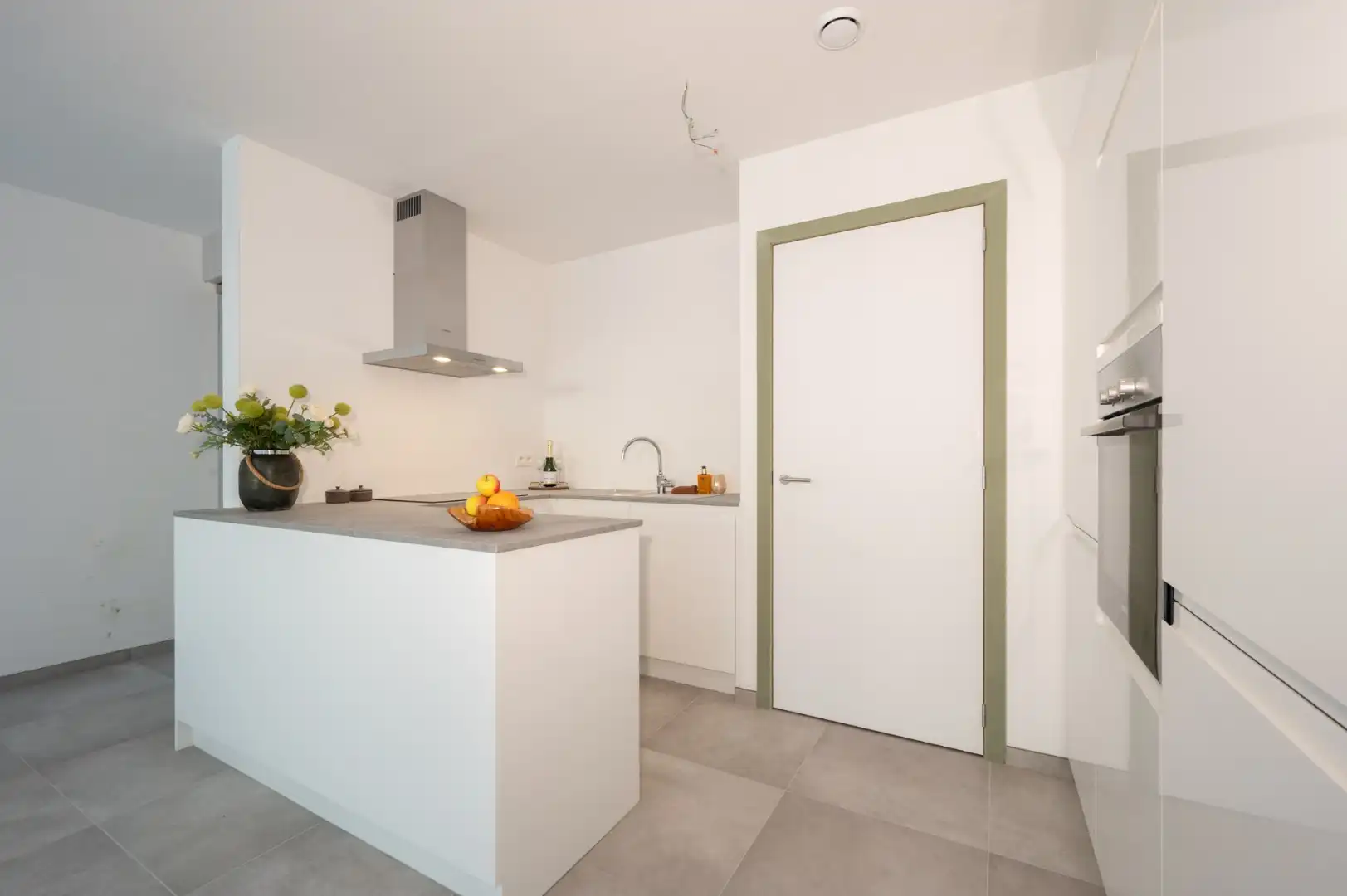 Gelijkvloers appartement met tuin te Sijsele! foto 6