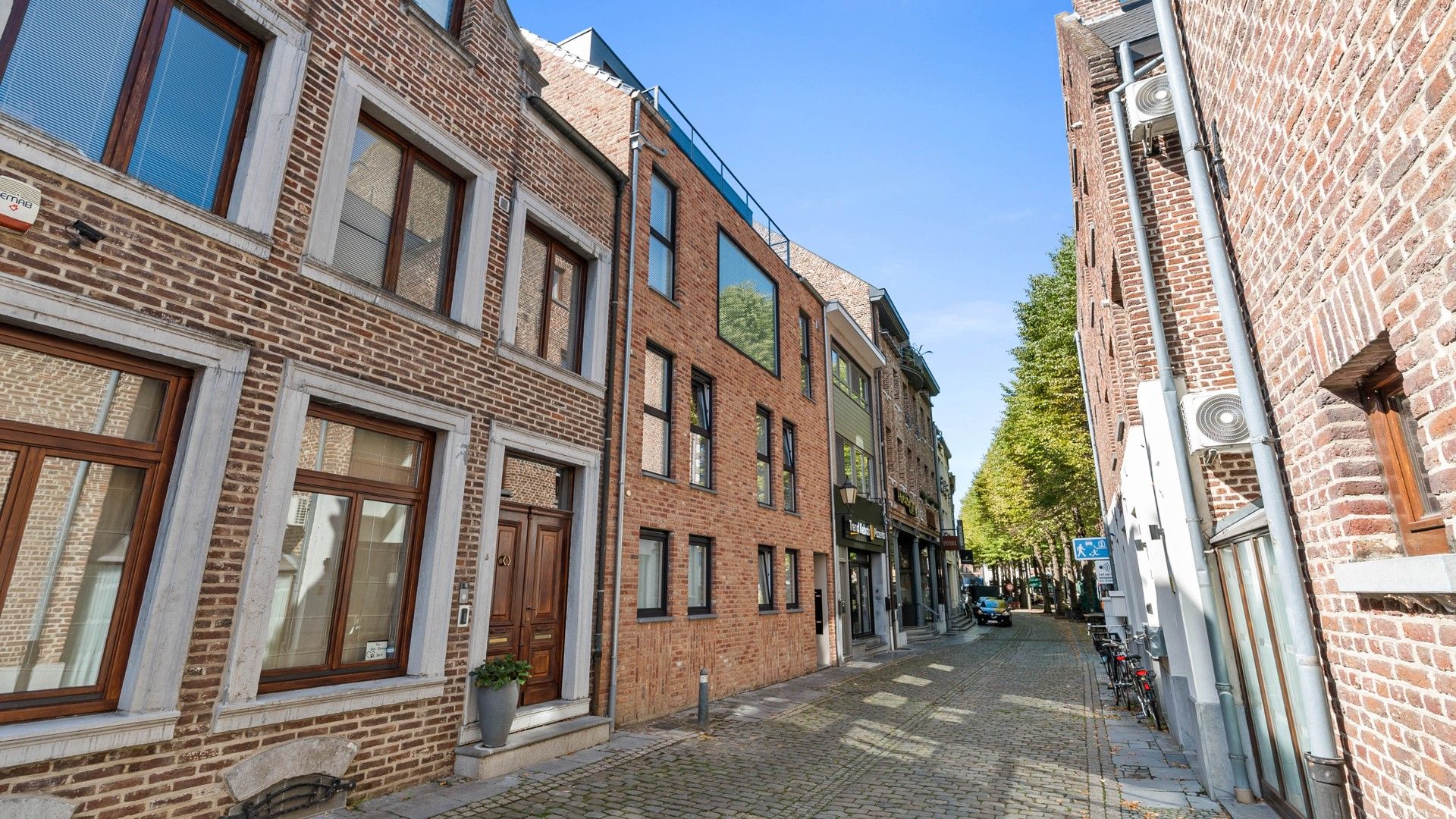 Exclusief appartement van 164,88 m2 met 2 terrassen in centrum Maaseik foto 52