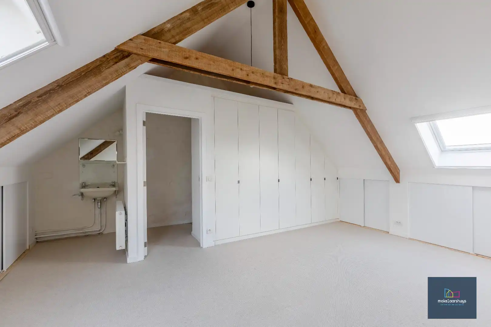 Instapklare eigendom met tuin te Mariakerke foto 18