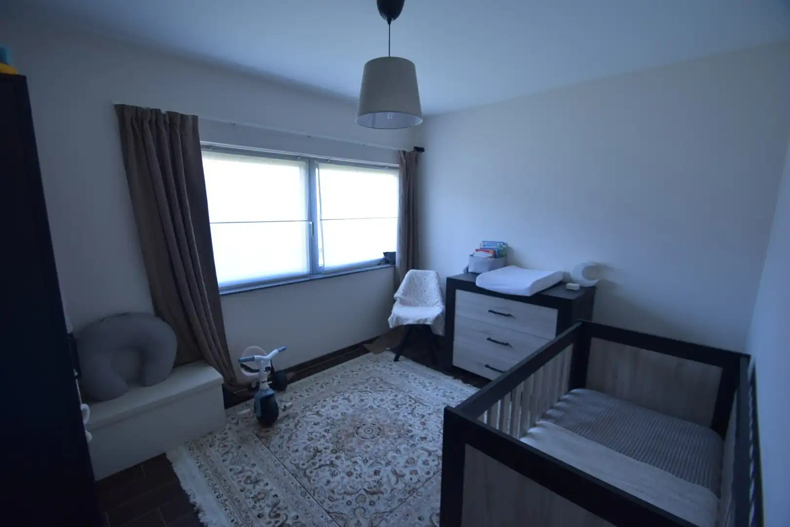 Modern gelijkvloers appartement foto 8