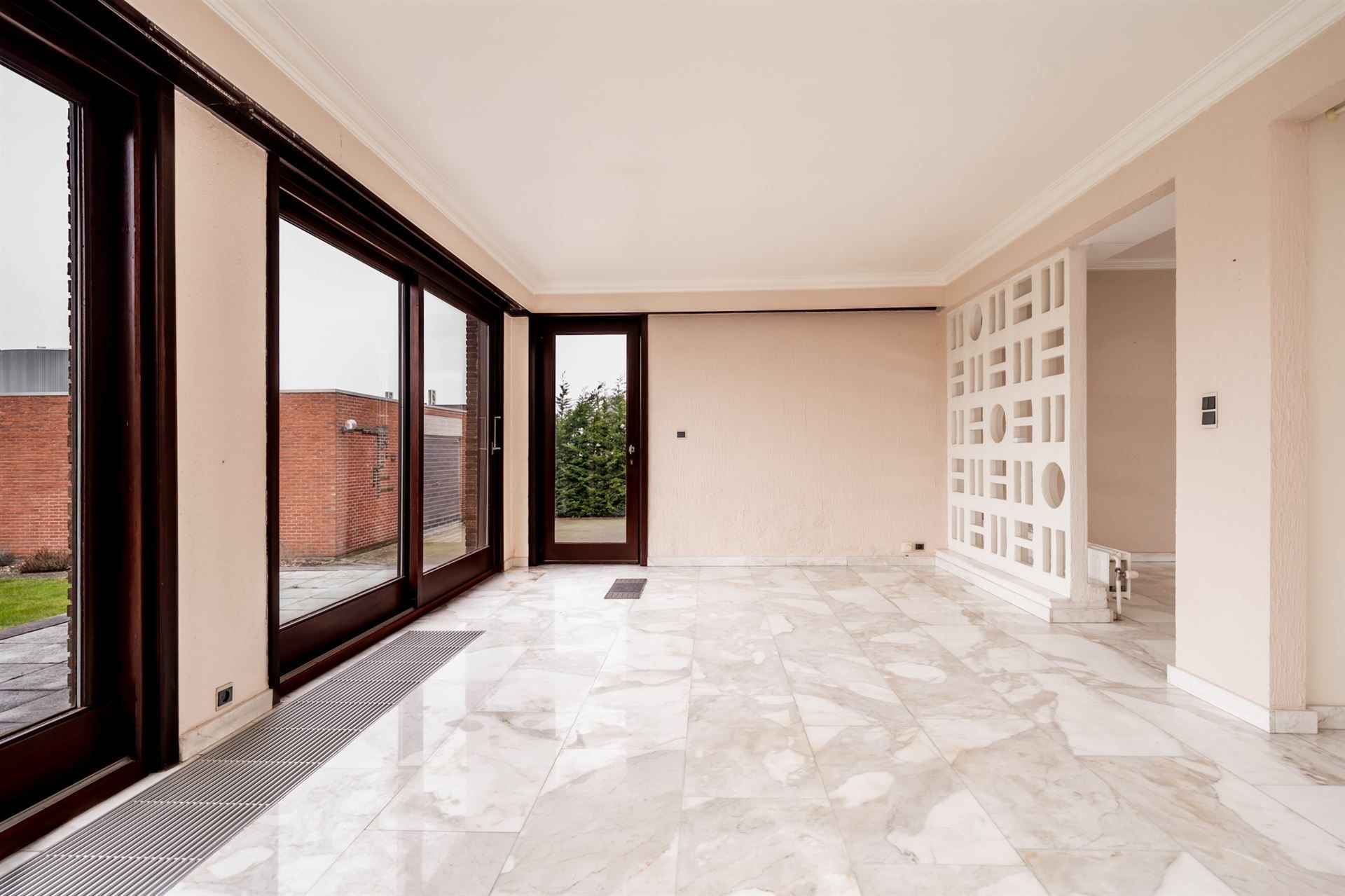Lichtrijke laagbouwvilla +  garage/opslagruimte op 1634 m² foto 10