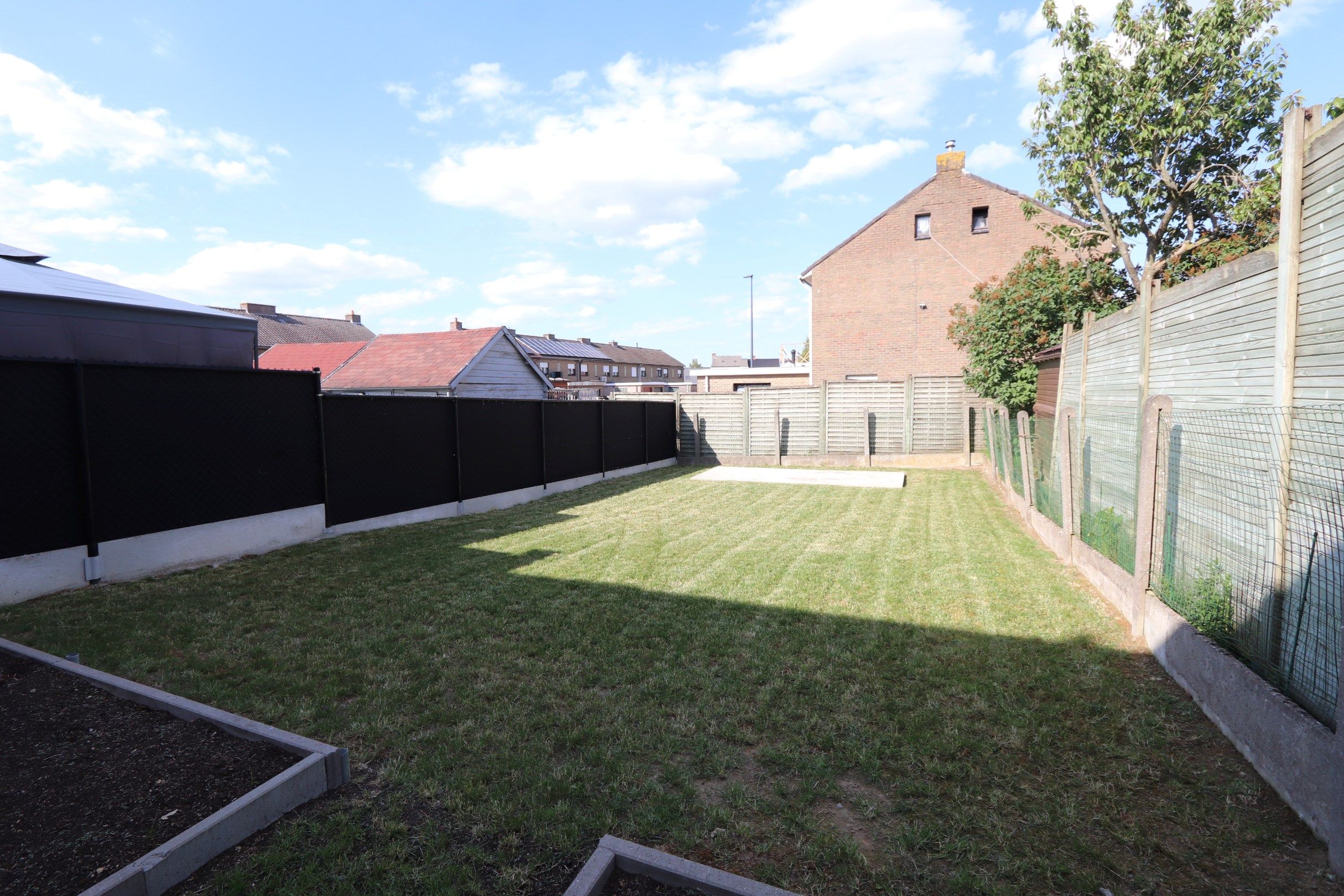 GERENOVEERDE WONING MET 3 SLAAPKAMERS EN TUIN foto 7