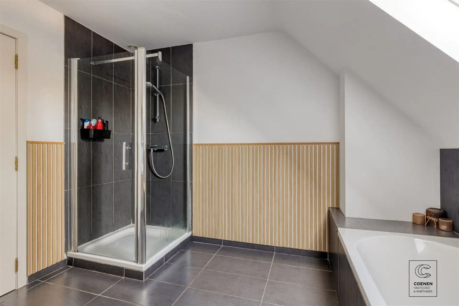 Instapklare woning van 195m² met 3 slpk en prachtige ligging! foto 19