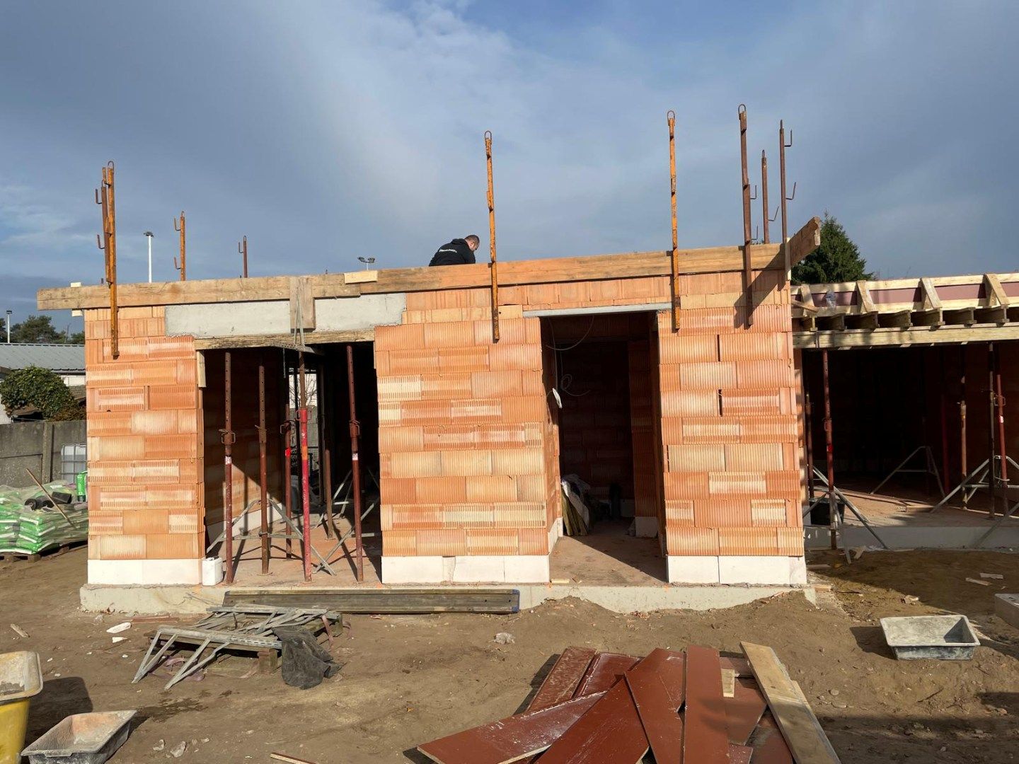 🏠 Nieuw te koop – Linker Ben woning in Mol Sluis 83 (E-peil < 10) foto {{pictureIndex}}
