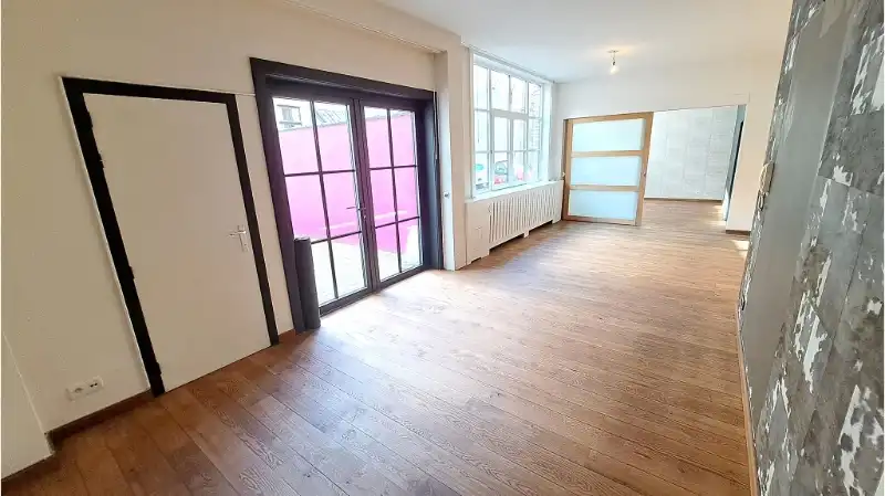 Ruim 2-slaapkamerappartement met ruim TERRAS te huur in Brugge foto 2